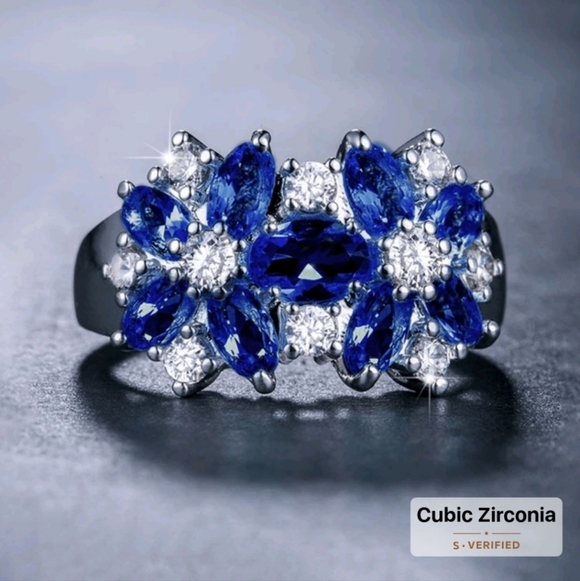 Silver Blue and White Cubic Zirconia Flower Ring Size 8 - Picture 3 of 4